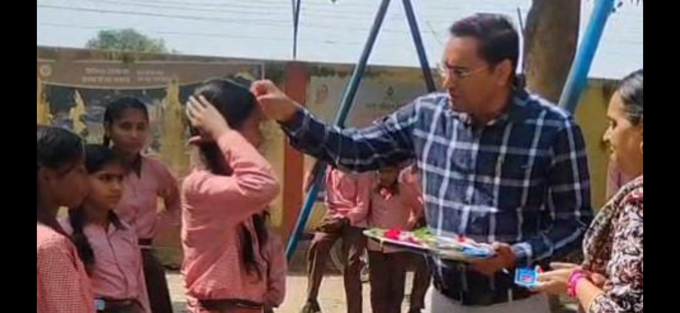 वाराणसी। विद्यालय में मनाया गया प्रवेश उत्सव